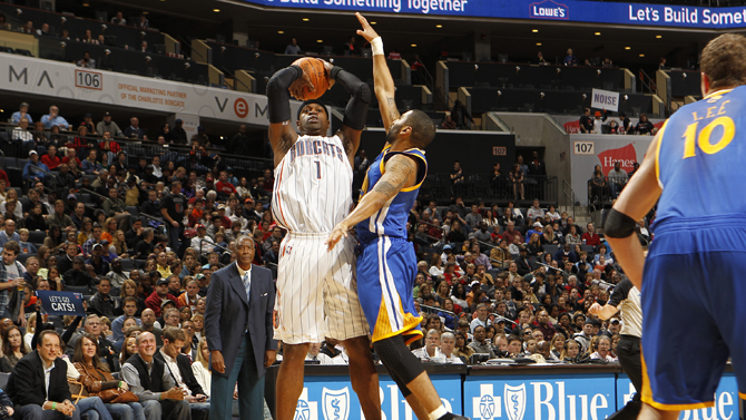 他不时参与 他不时参与