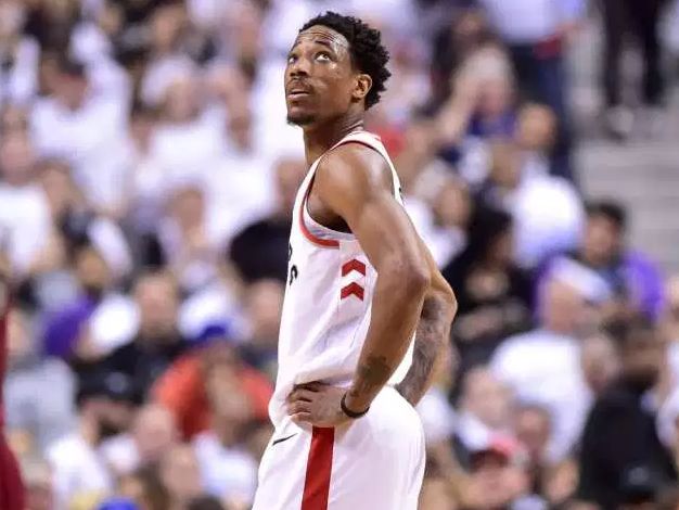 在伤愈复出 在伤愈复出